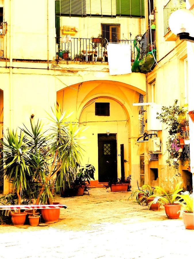 Casa Dell'Antico Teatro Di Neapolis Nel Centro Storico Di Napoli Apartment Exterior photo